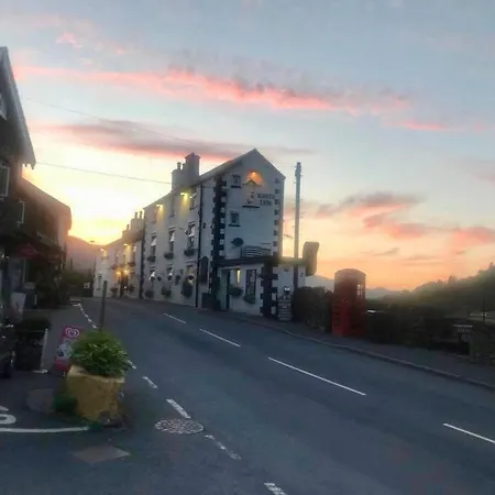 The White Lion Hotel